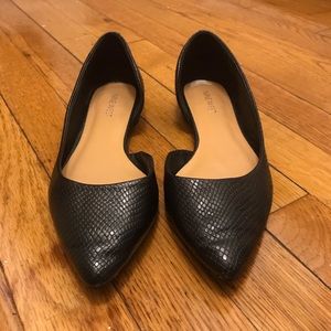 Size 7 Nine West Pointed Toe Flats